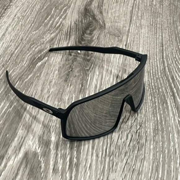 Oakley Matte Black Shield Sunglasses sutro - Picture 3 of 3